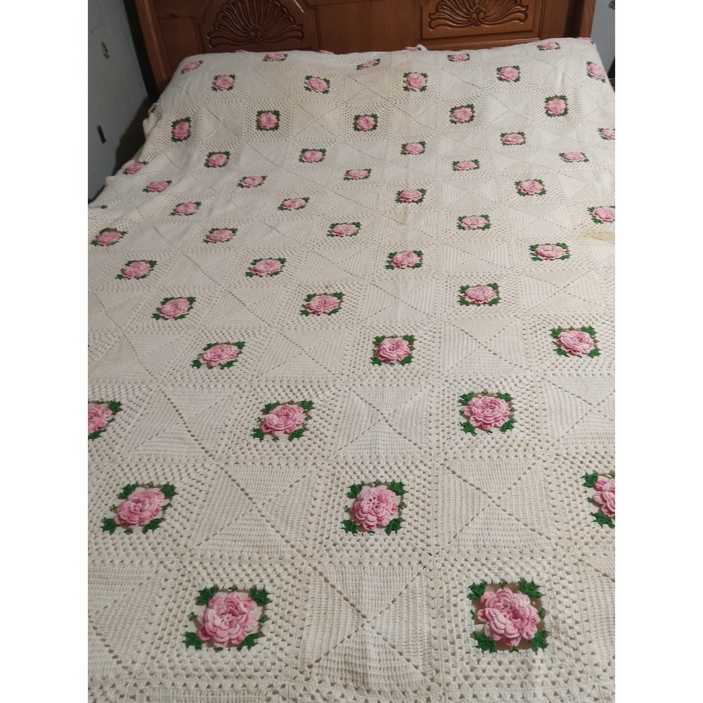 Vintage Handmade Crochet Bedspread Pink Rose Floral Coverlet 72x106 Cottagecore